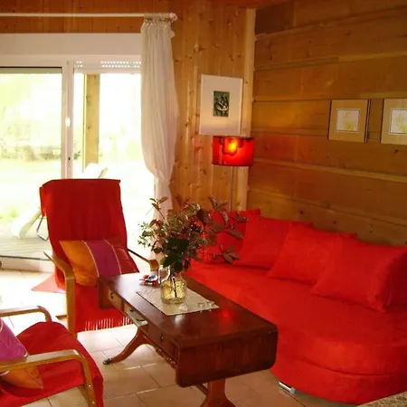 Apartment For 6 People Lacanau